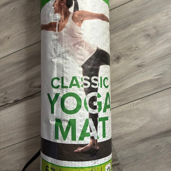 NWT Gaiam Essentials Classic Yoga Mat w/ Carry Strap - Black, 6 MM - Picture 6 of 6